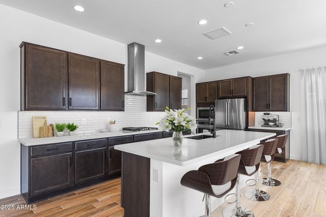 18145 W AMBERWOOD Drive, Goodyear, AZ 85338