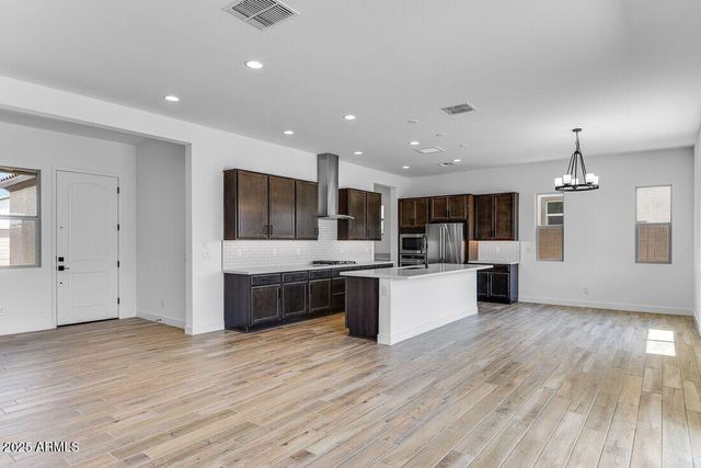 18145 W AMBERWOOD Drive, Goodyear, AZ 85338