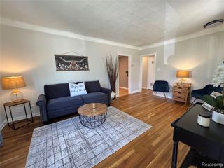 24254 Berry Avenue, Warren, MI 48089