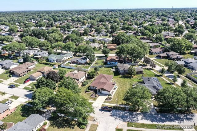 15329 Sunset Ridge Drive, Orland Park, IL 60462