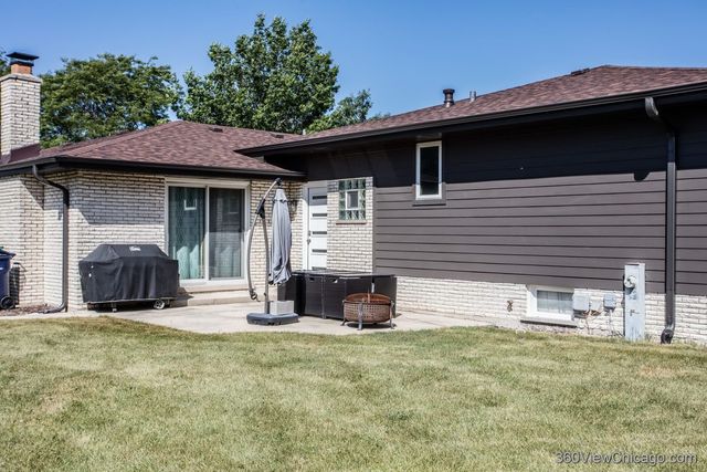 15329 Sunset Ridge Drive, Orland Park, IL 60462