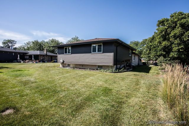 15329 Sunset Ridge Drive, Orland Park, IL 60462