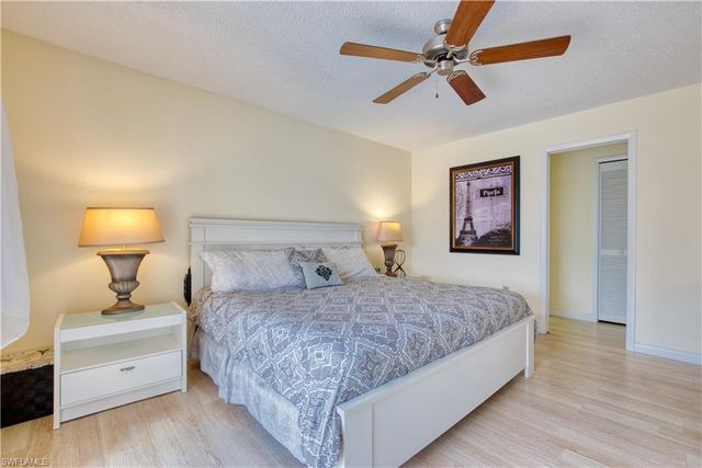 318 SE 33rd TER, Cape Coral, FL 33904