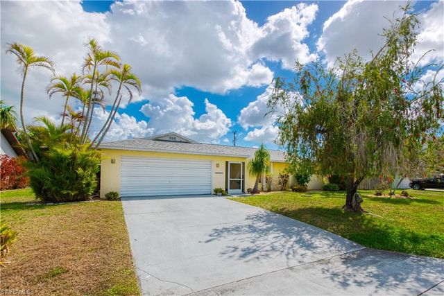 318 SE 33rd TER, Cape Coral, FL 33904