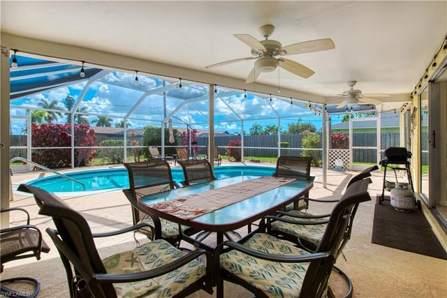 318 SE 33rd TER, Cape Coral, FL 33904