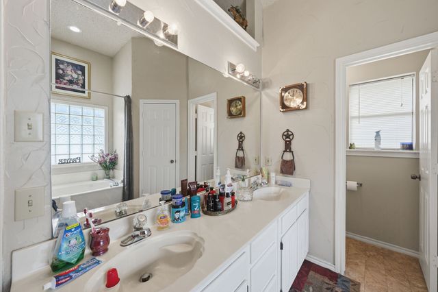 7600 Chapman Drive, North Richland Hills, TX 76182