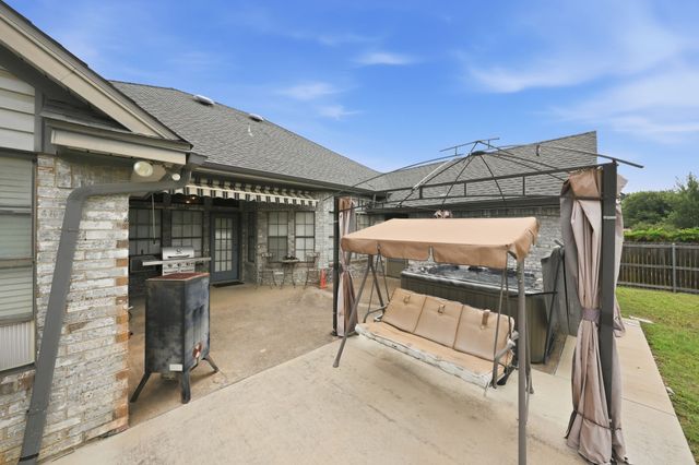 7600 Chapman Drive, North Richland Hills, TX 76182