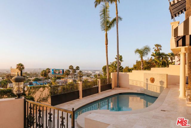8233 Roxbury Road, Los Angeles, CA 90069