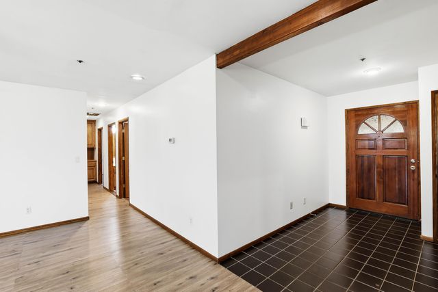 301 Red Spur Drive, Grants Pass, OR 97527