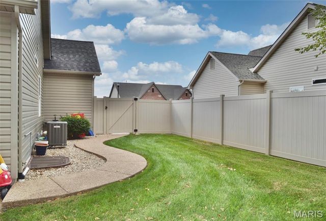 412 Cottage Grove Drive, Wentzville, MO 63385