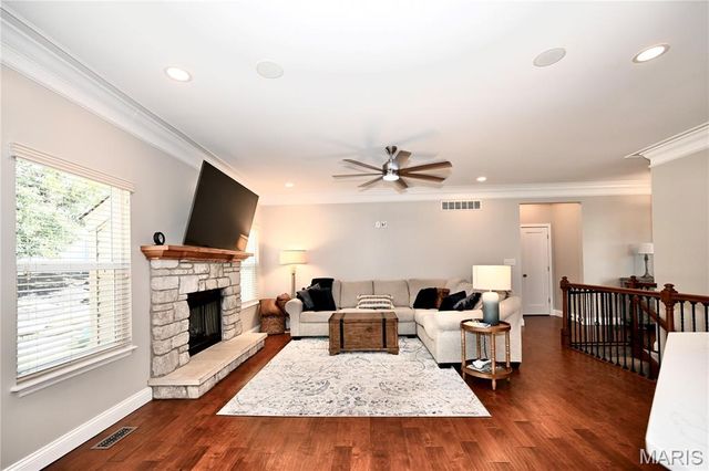 412 Cottage Grove Drive, Wentzville, MO 63385