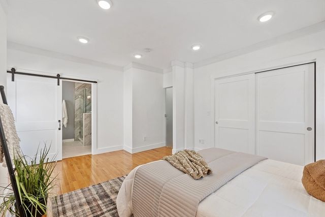 19 Conwell St 1, Somerville, MA 02143