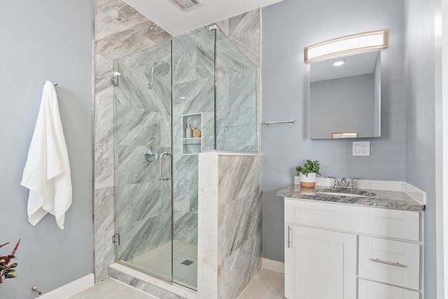 19 Conwell St 1, Somerville, MA 02143
