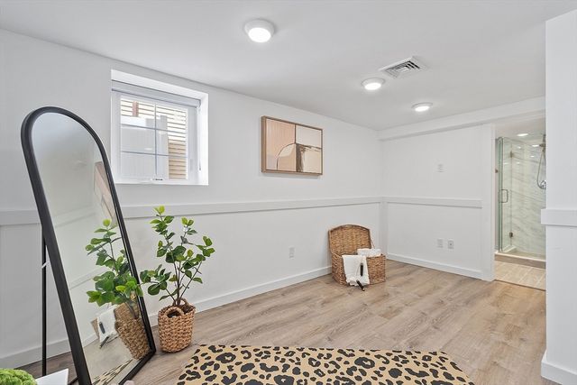 19 Conwell St 1, Somerville, MA 02143