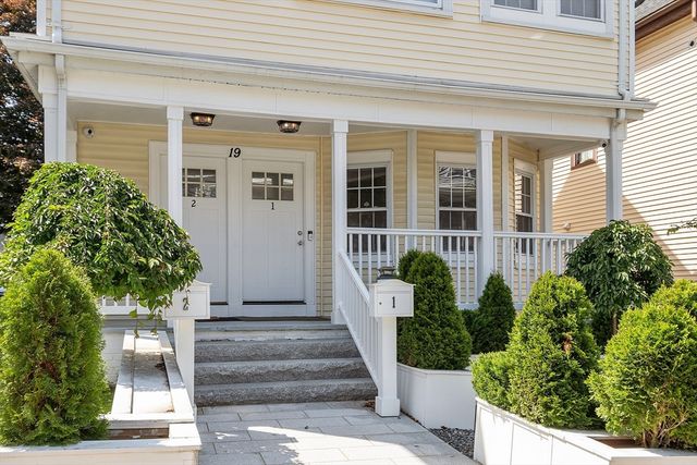 19 Conwell St 1, Somerville, MA 02143