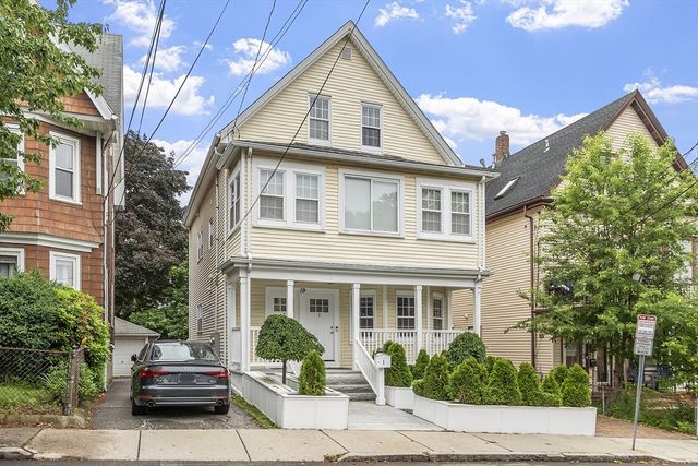 19 Conwell St 1, Somerville, MA 02143