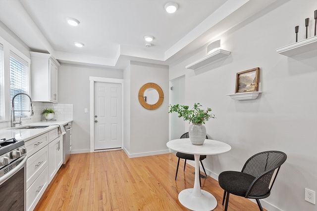 19 Conwell St 1, Somerville, MA 02143