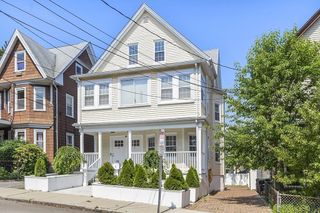 19 Conwell St 1, Somerville, MA 02143