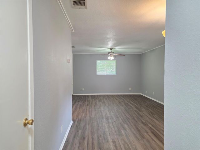 1811 Magnolia DR B, Round Rock, TX 78664