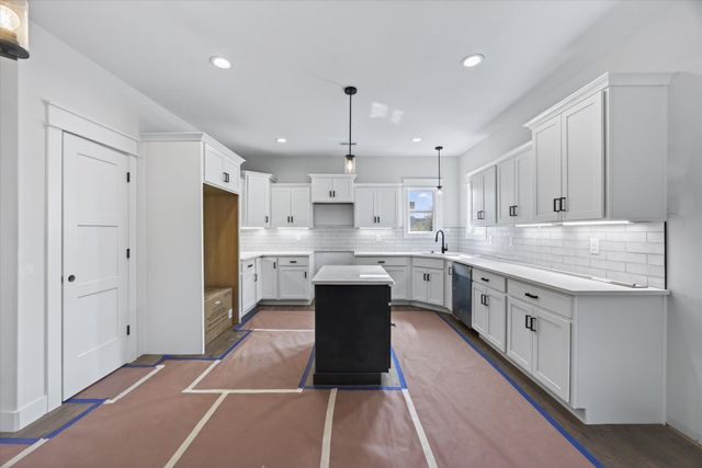 108 Apple Blossom Court, Clarksville, TN 37042