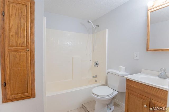 13750 State Route F, Rolla, MO 65401