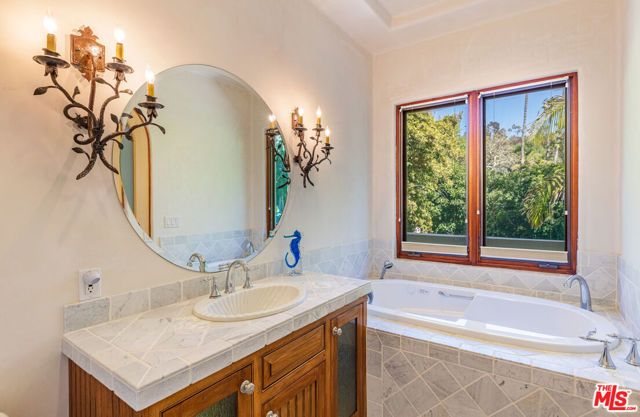 6405 Bonsall Drive, Malibu, CA 90265