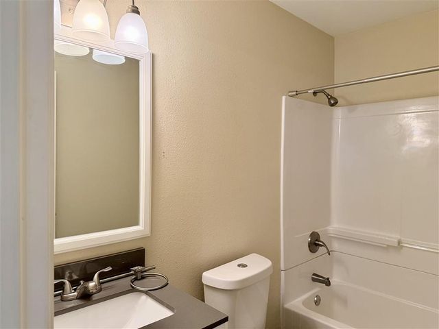 207 N Goodman Road, Lake Charles, LA 70615