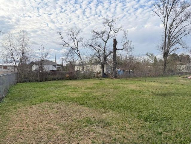 207 N Goodman Road, Lake Charles, LA 70615