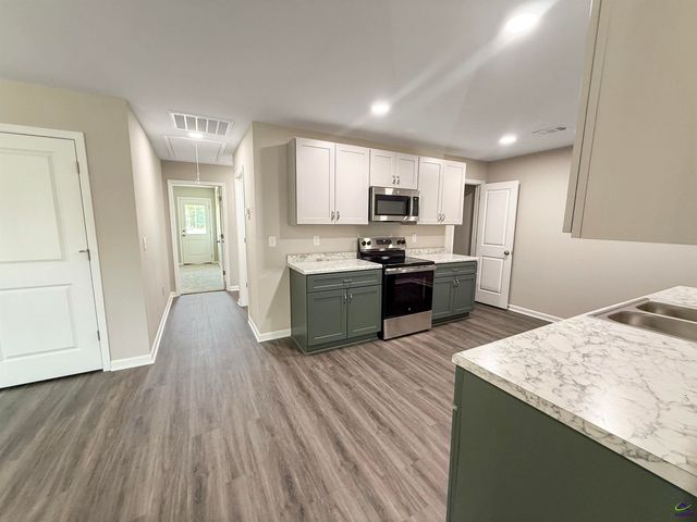 305 Airman Boulevard, Warner Robins, GA 31088