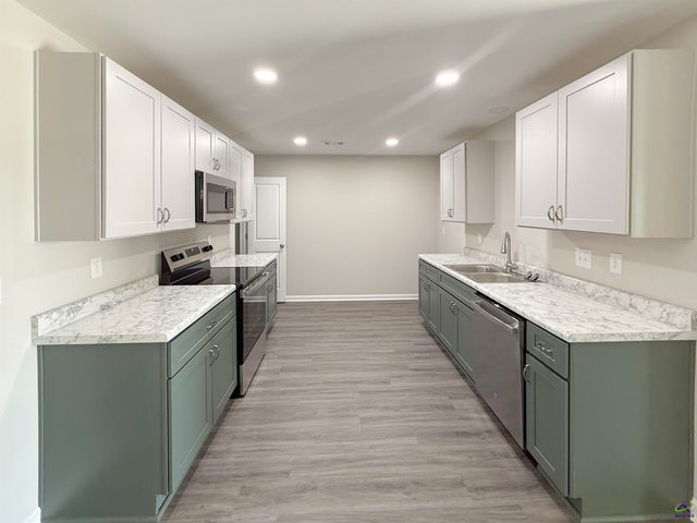 305 Airman Boulevard, Warner Robins, GA 31088