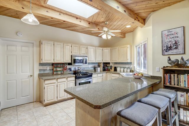 2916 Calle De Alamo NW, Albuquerque, NM 87104