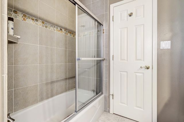 2916 Calle De Alamo NW, Albuquerque, NM 87104