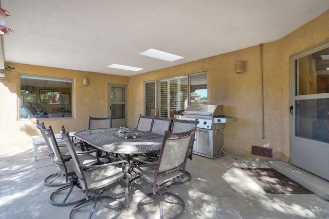 2916 Calle De Alamo NW, Albuquerque, NM 87104