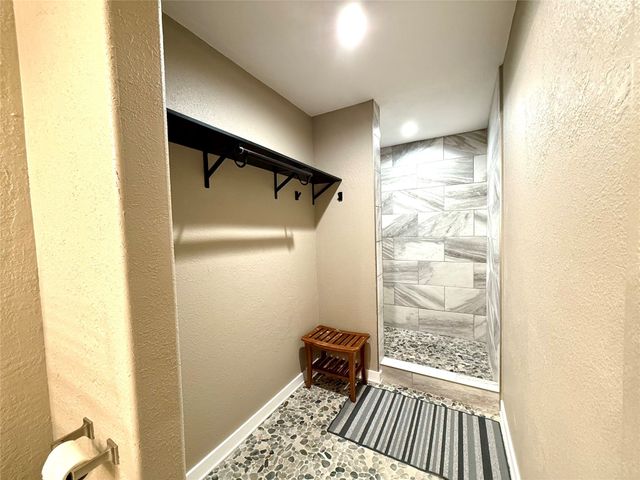 449 Private Road 7709, Emory, TX 75440