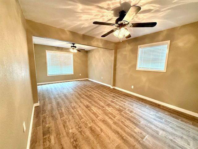 449 Private Road 7709, Emory, TX 75440