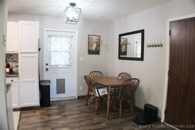 752 S Muskogee Avenue A, Claremore, OK 74017