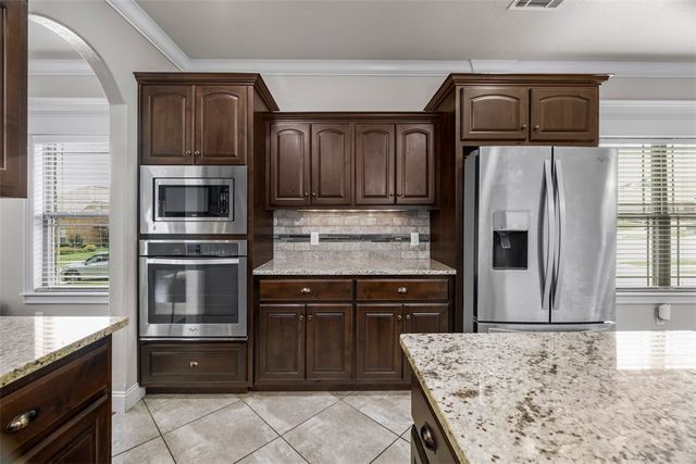 5811 Knotty Pine Road, Bentonville, AR 72713