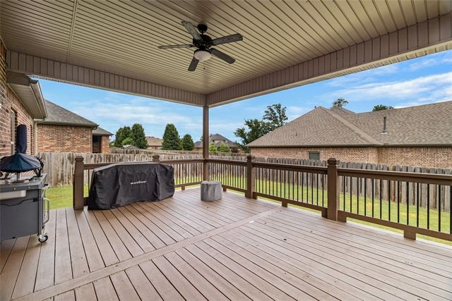 5811 Knotty Pine Road, Bentonville, AR 72713