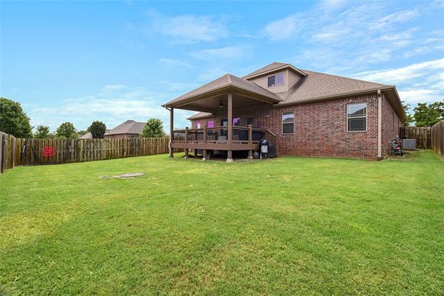 5811 Knotty Pine Road, Bentonville, AR 72713