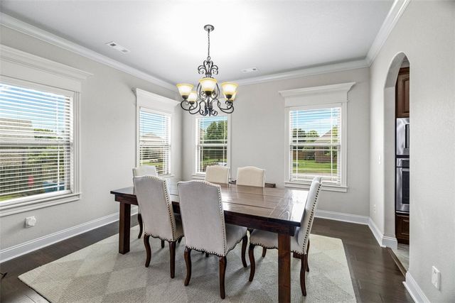 5811 Knotty Pine Road, Bentonville, AR 72713
