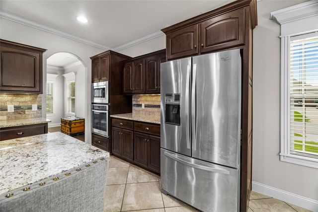 5811 Knotty Pine Road, Bentonville, AR 72713