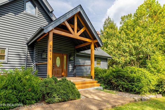 2619 Bear Crossing Way, Sevierville, TN 37862