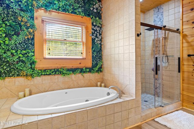 2619 Bear Crossing Way, Sevierville, TN 37862