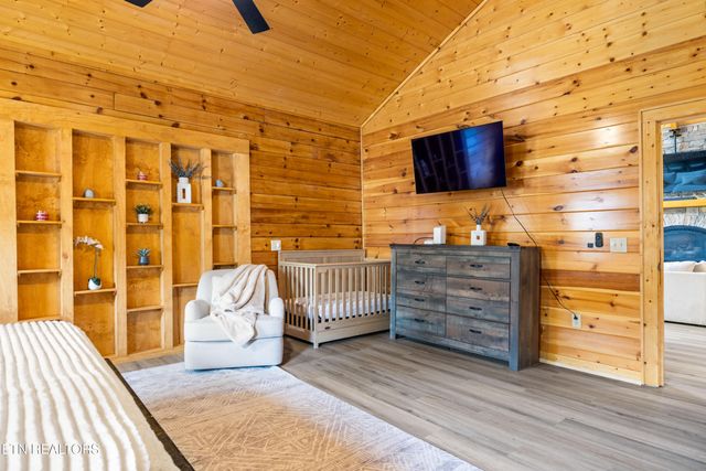 2619 Bear Crossing Way, Sevierville, TN 37862