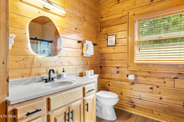 2619 Bear Crossing Way, Sevierville, TN 37862