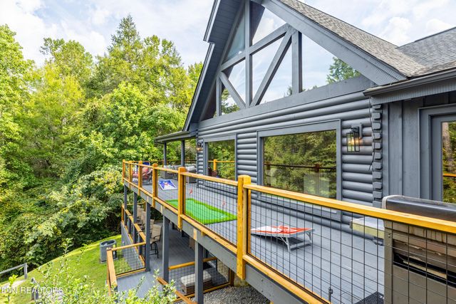 2619 Bear Crossing Way, Sevierville, TN 37862