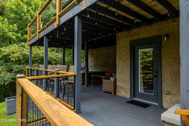 2619 Bear Crossing Way, Sevierville, TN 37862