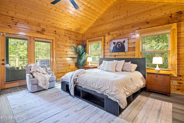 2619 Bear Crossing Way, Sevierville, TN 37862