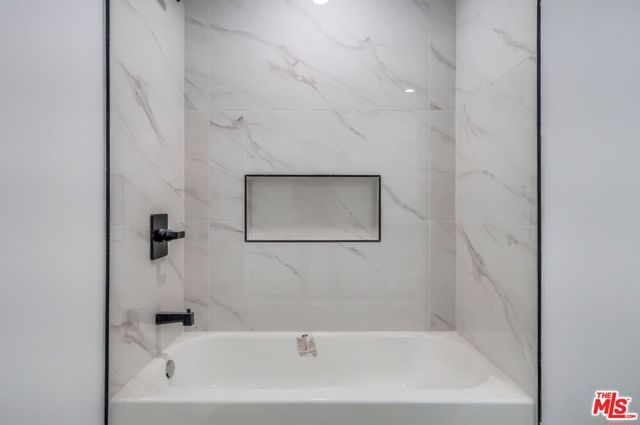 1023 E 28th Street, Los Angeles, CA 90011