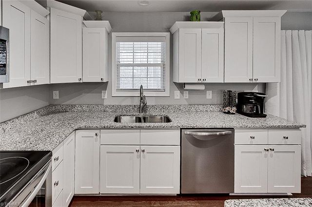 1624 Ashbrook View Lane, Asheboro, NC 27205